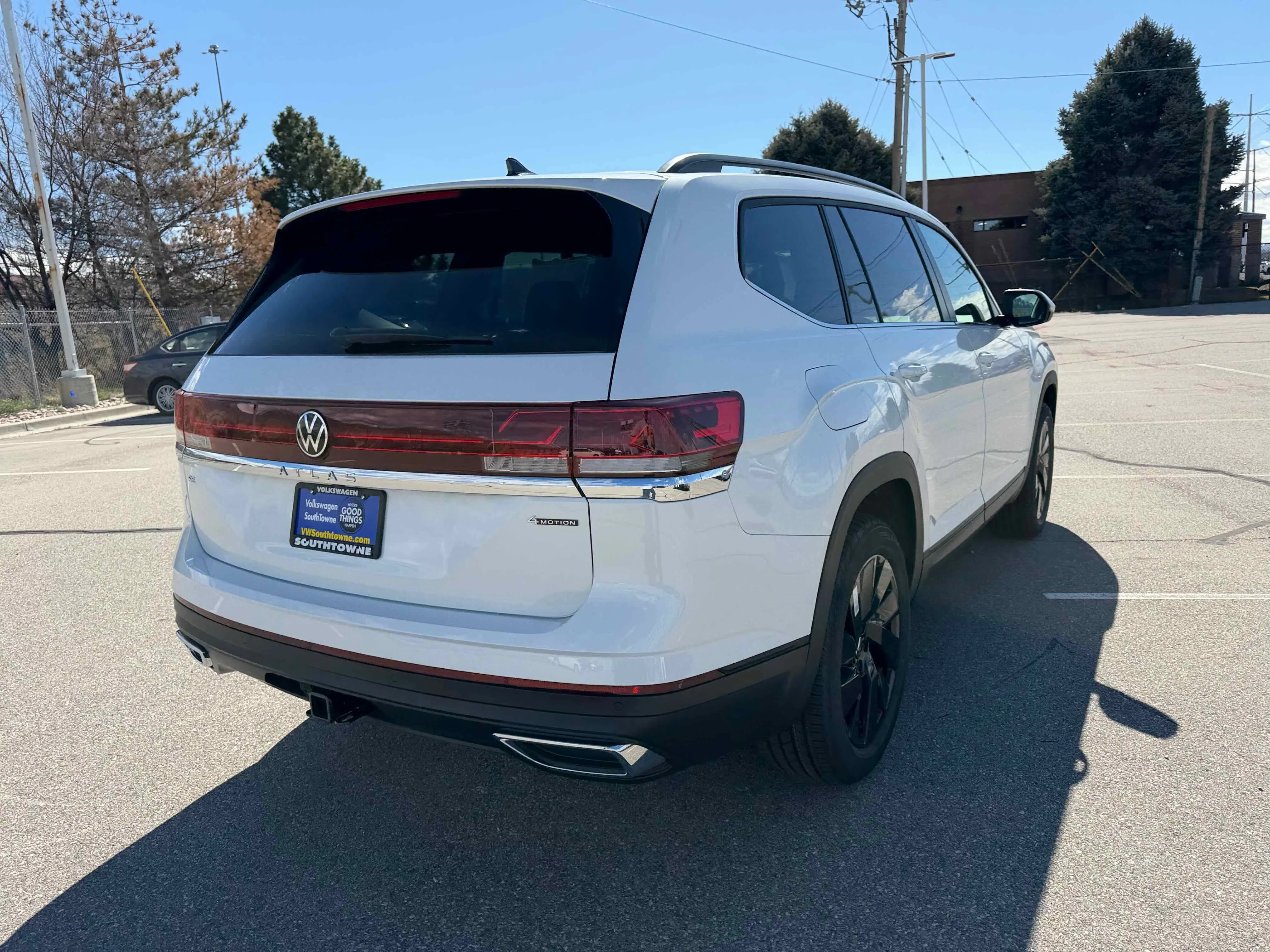 New 2026 Opal White Volkswagen 2.0T SE w/Technology image 7