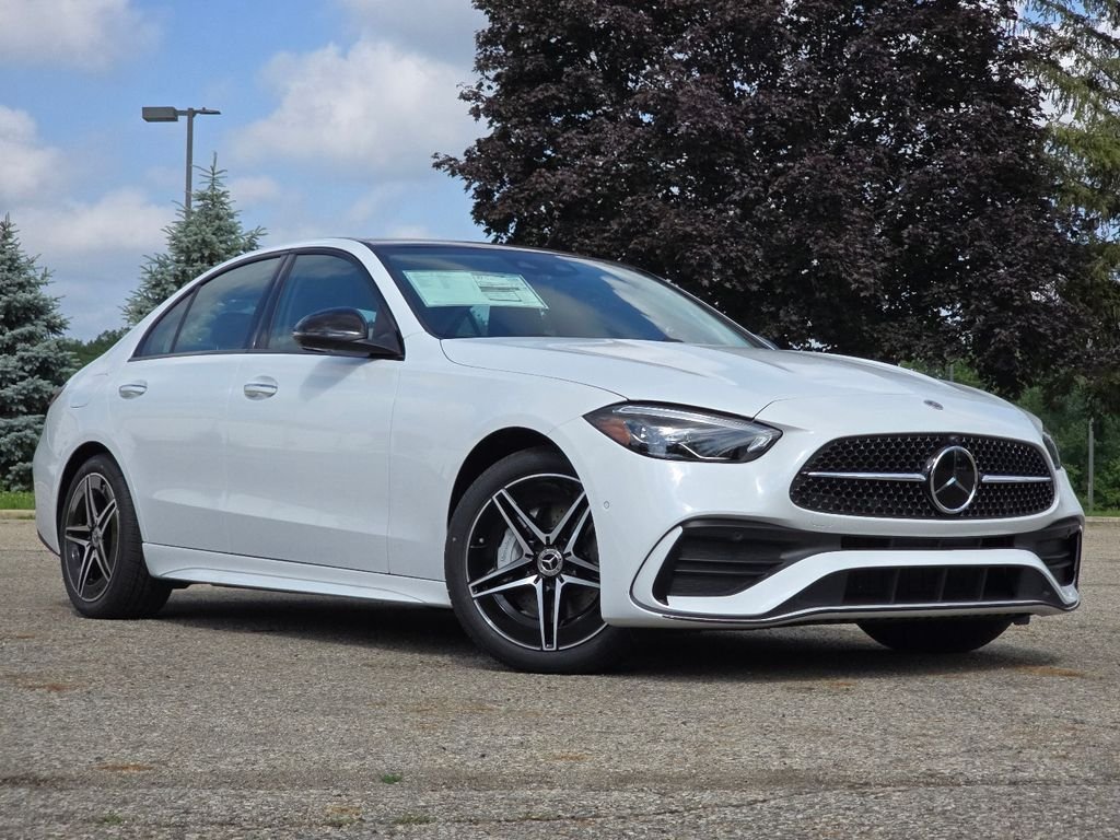 New 2026 MANUFAKTUR Moonlight White Metallic Mercedes-Benz C 300 image 2