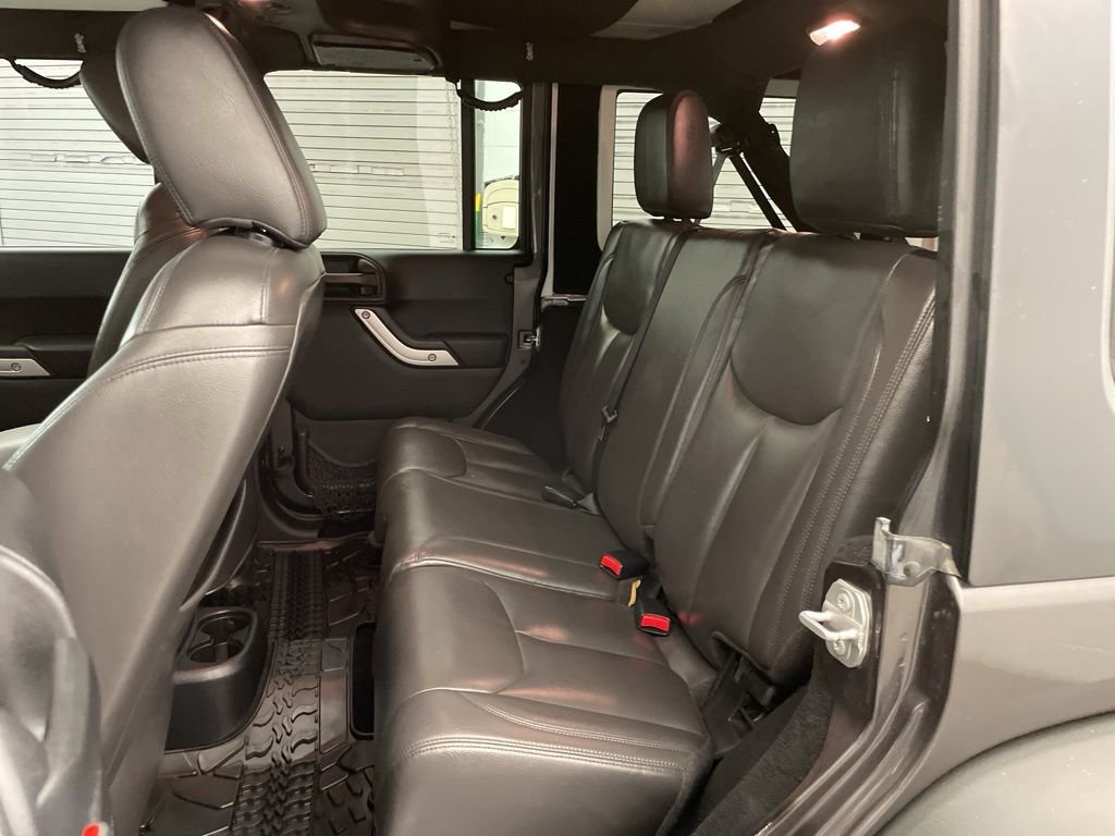 Used 2016 Gray Jeep Unlimited Rubicon image 20