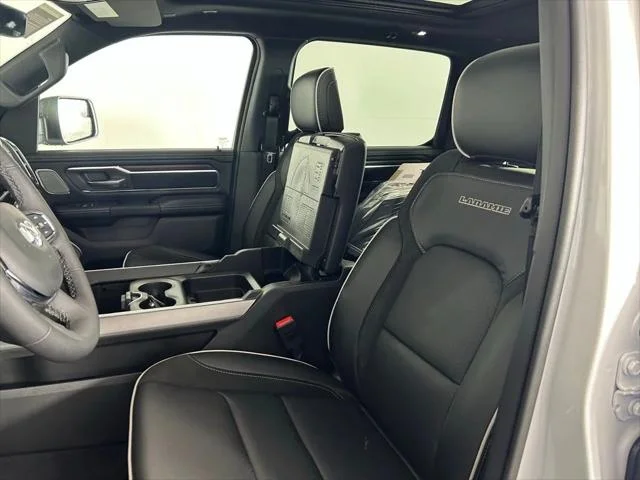 New 2026 Ivory White Tri-Coat Pearl-Coat Exterior Paint RAM LARAMIE image 9