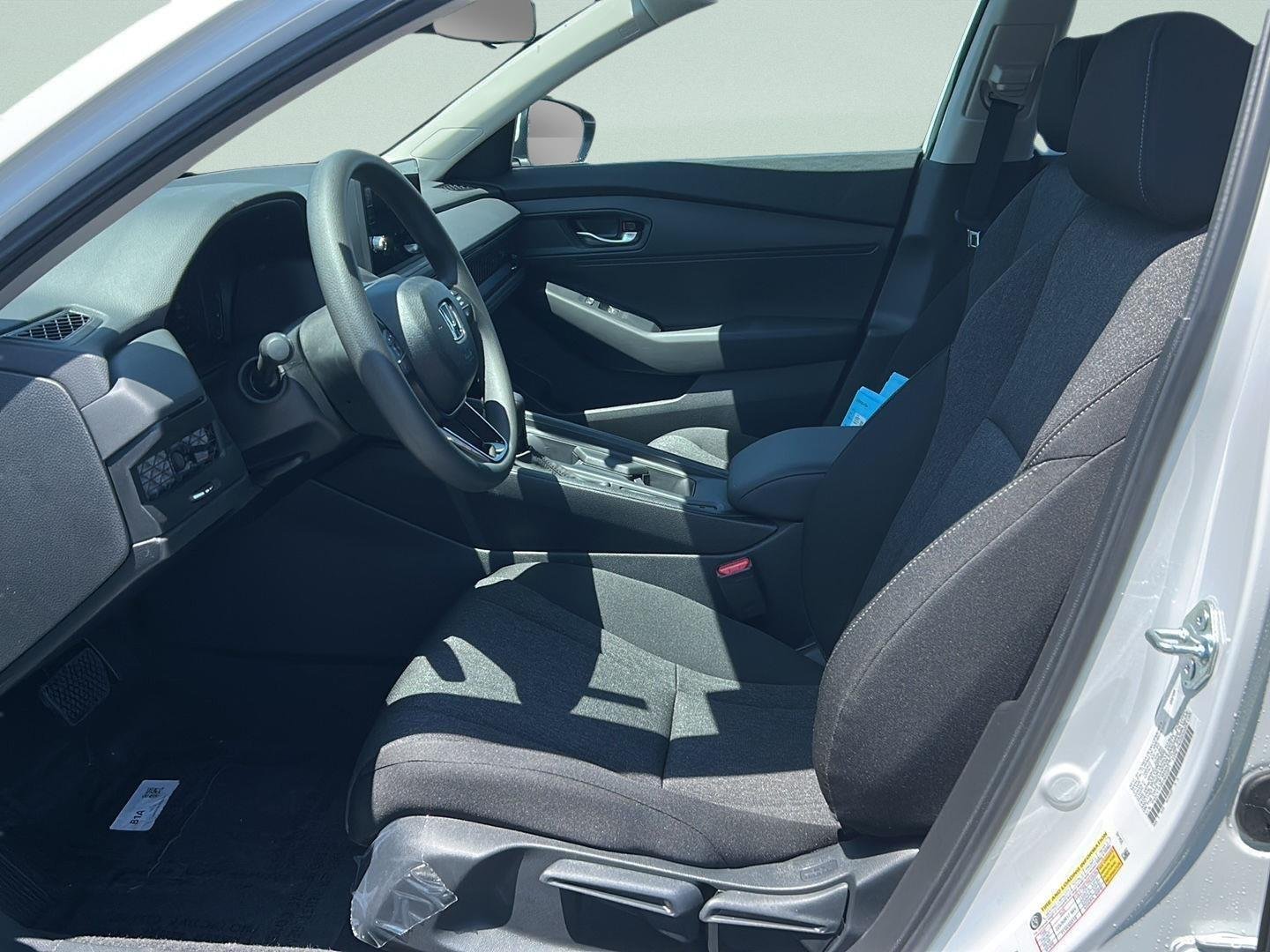 New 2026 Platinum White Pearl Honda LX image 11