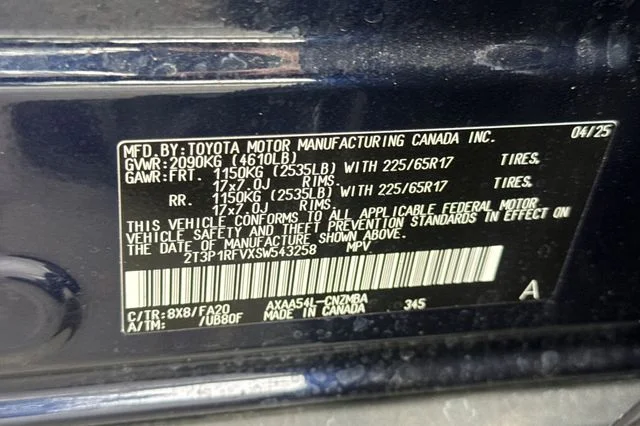2025 Toyota RAV4 XLE - Photo 35