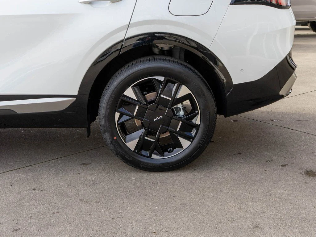 New 2026 Snow White Pearl Kia SX Prestige image 31
