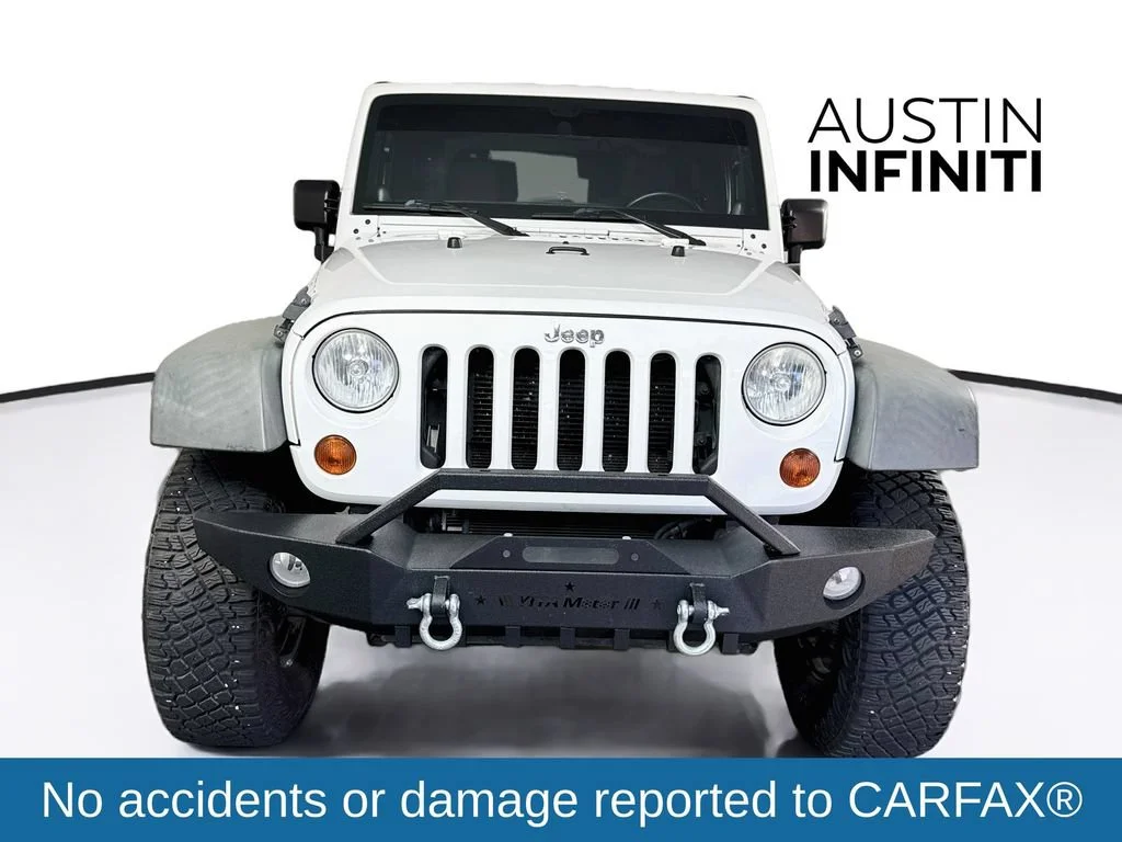 Used 2012 White Jeep Rubicon image 2