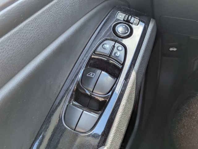 Used 2023 White Nissan 2.5 SV image 20
