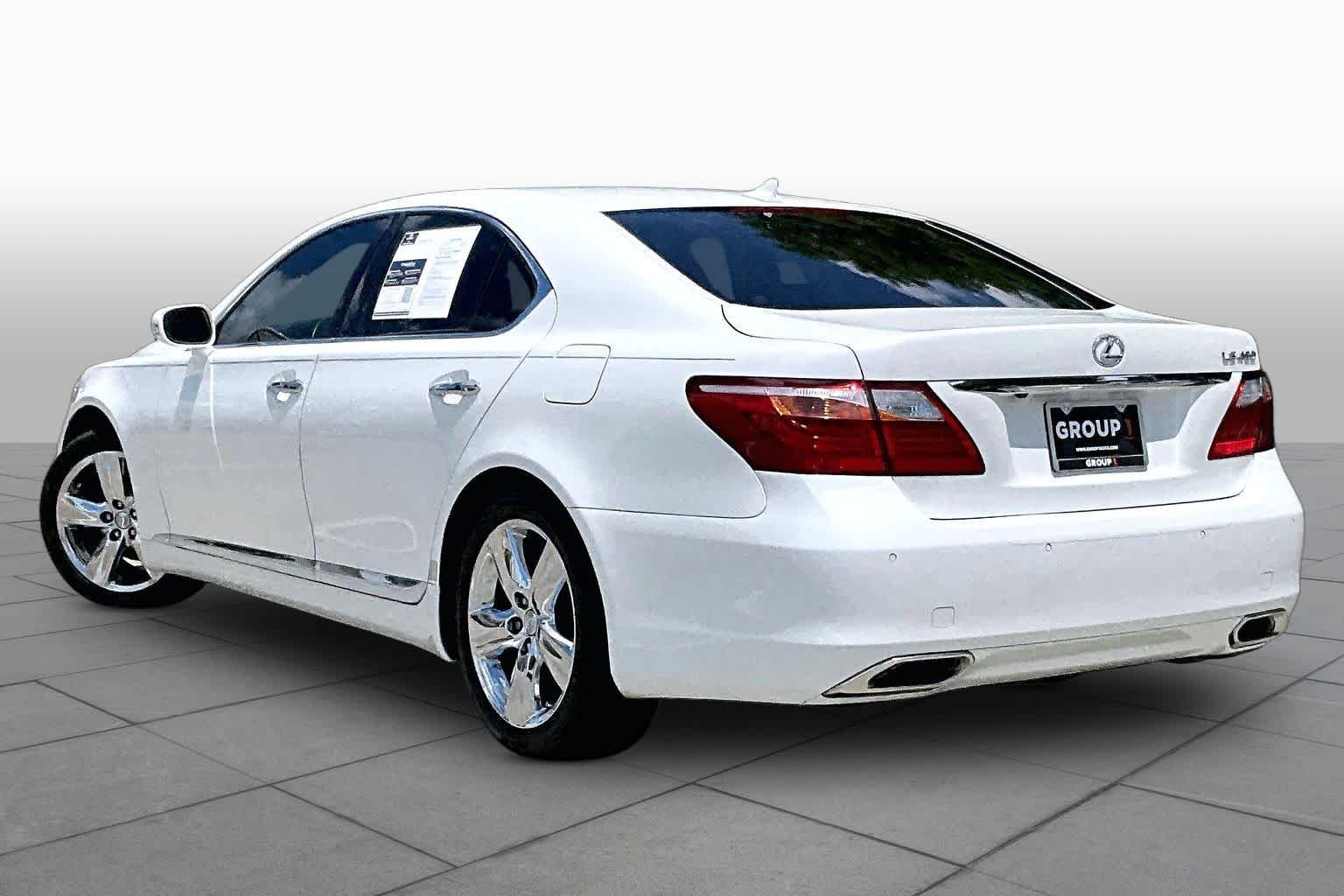 Used 2012 Starfire Pearl Lexus  image 10