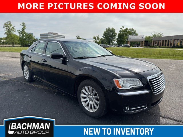 2013 Chrysler 300 -'s photo
