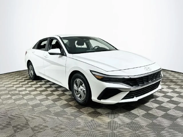New 2026 White Hyundai SE image 1