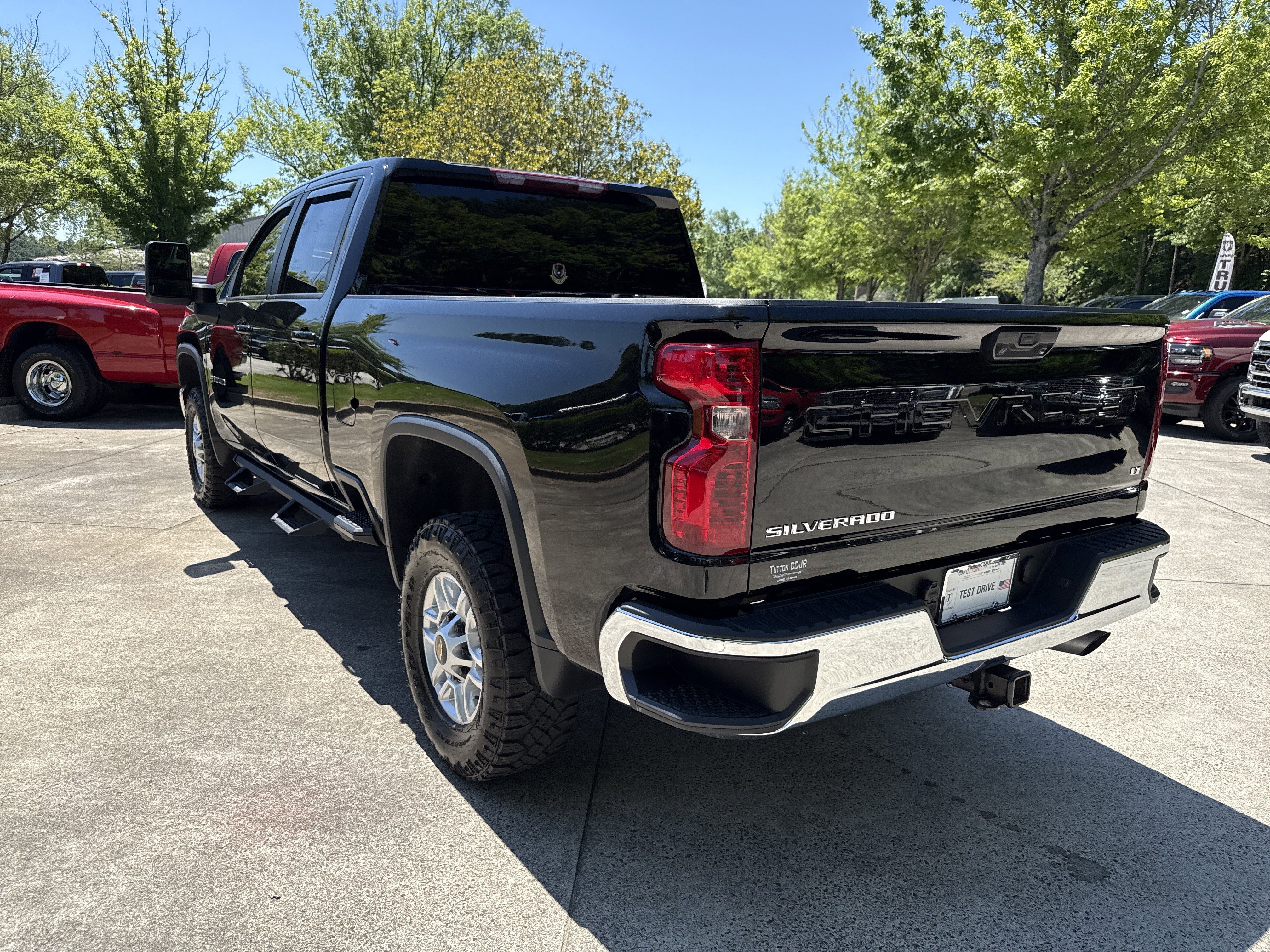 Used 2022 Black Chevrolet LT image 5
