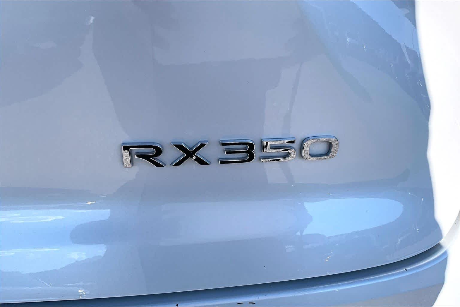 Used 2024 Eminent White Pearl Lexus Premium Plus image 9