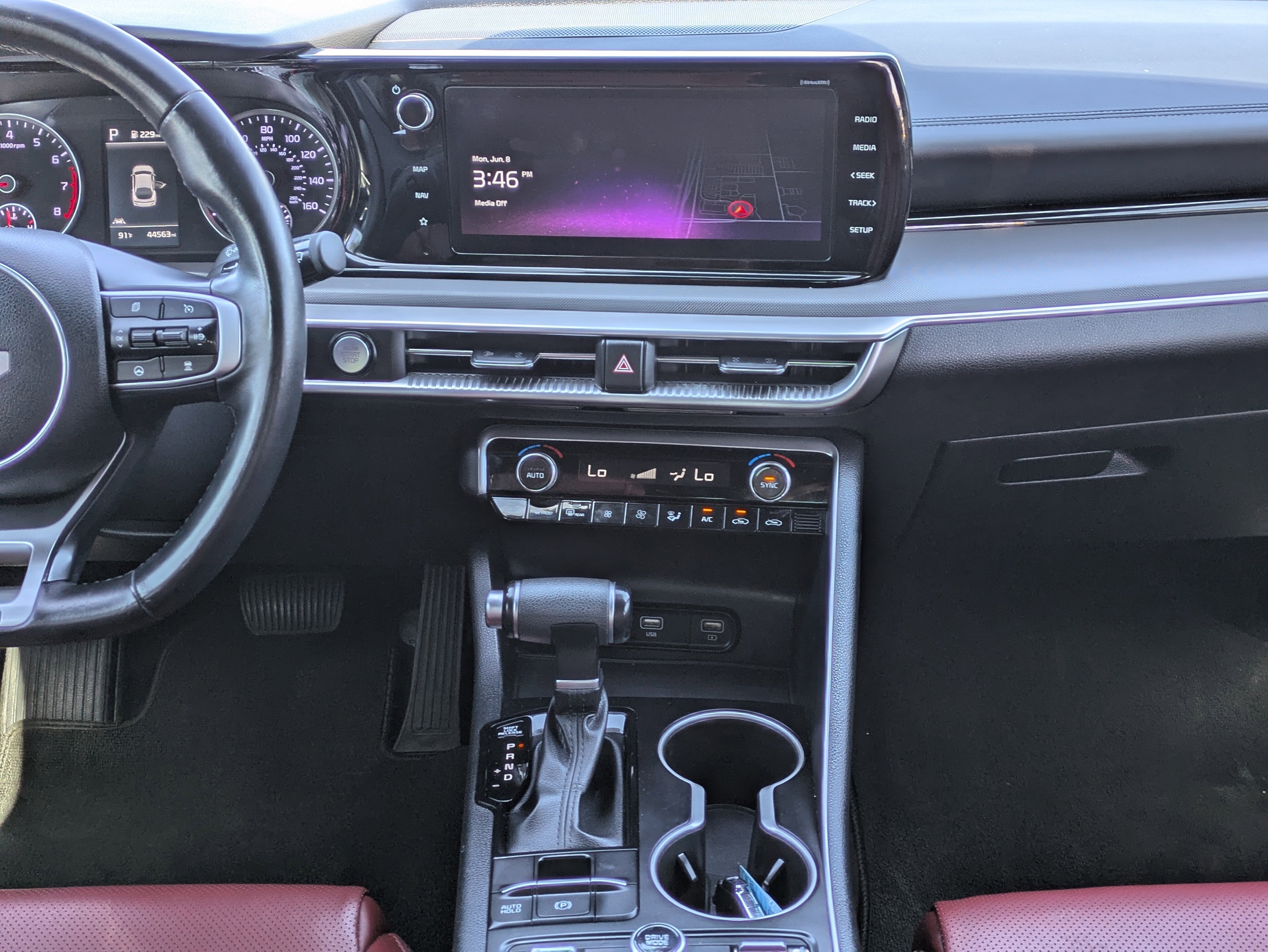 Used 2024 Glacial White Pearl Kia GT-Line image 17