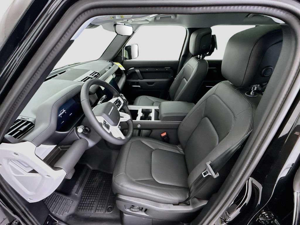 New 2026 Santorini Black Land Rover S image 19