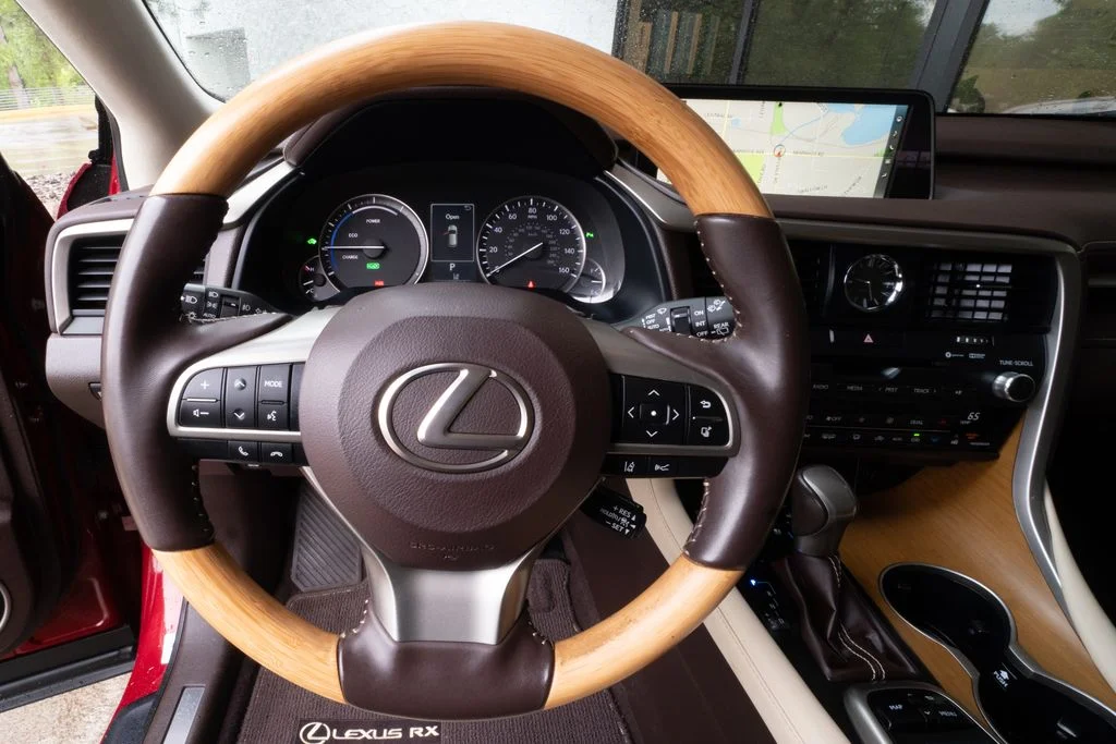 Used 2019 Red Lexus 450h image 12