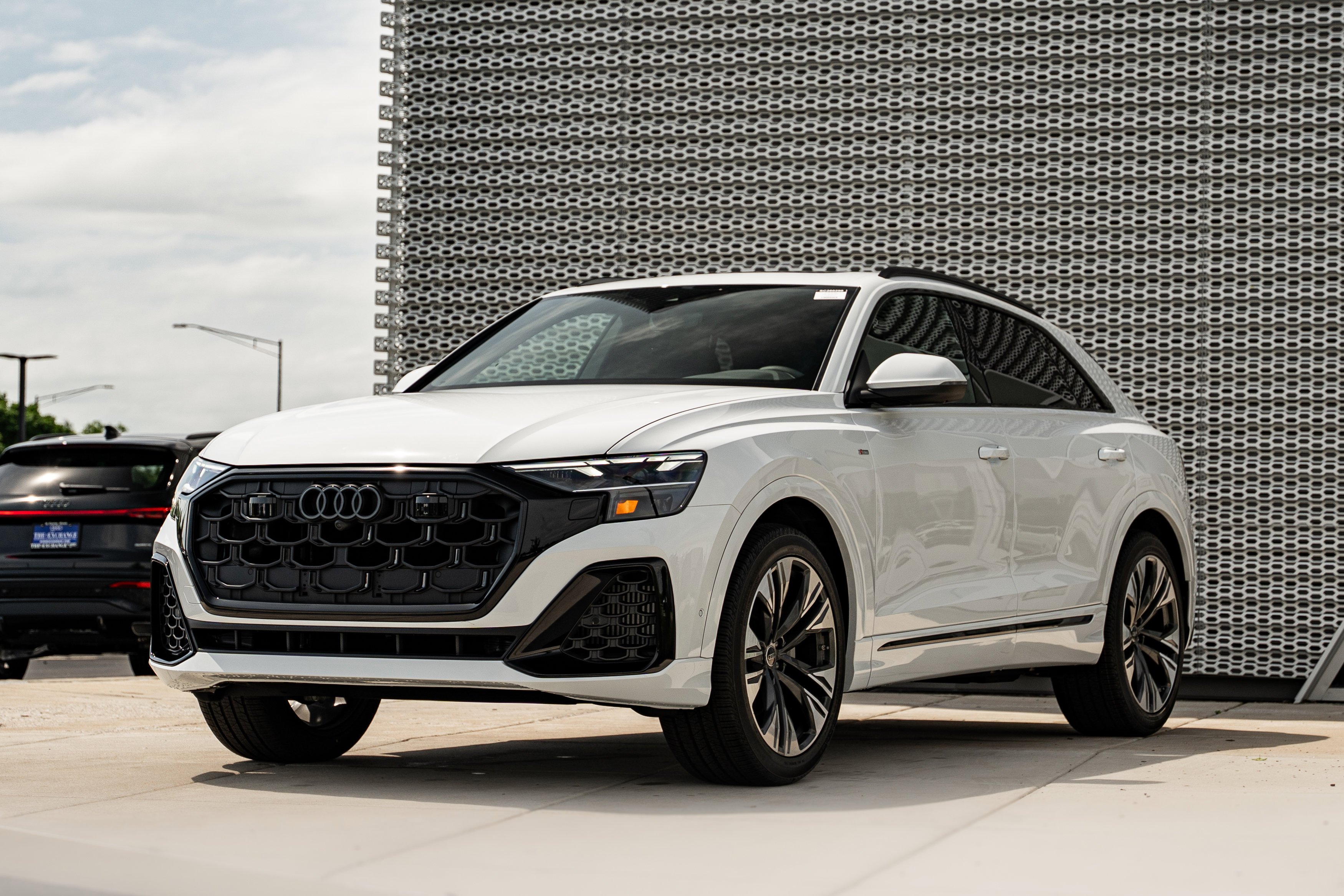 2026 Audi Q8 Premium Plus - Photo 7
