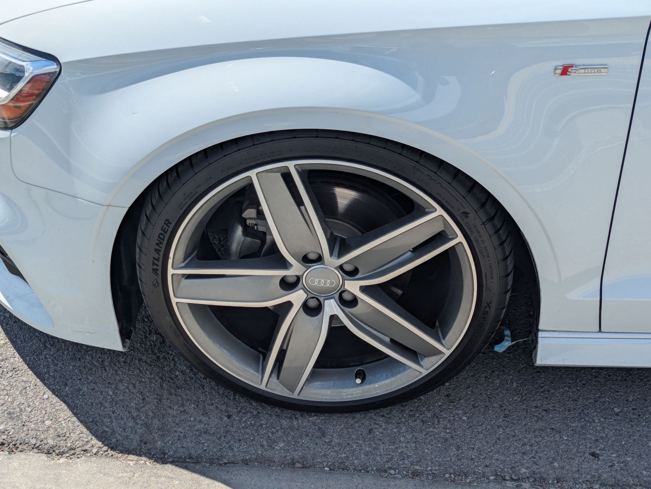 Used 2018 Glacier White Audi 2.0T Premium Plus image 10