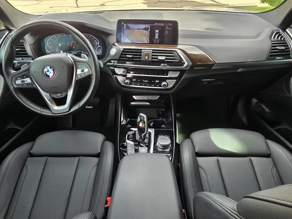 Used 2021 Glacier Silver Metallic BMW xDrive30e image 27