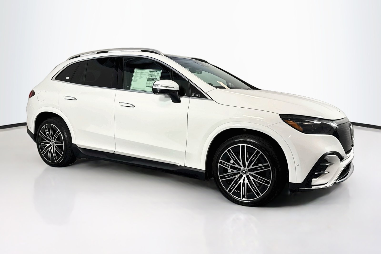 New 2027 Polar White Mercedes-Benz EQE 320 image 3