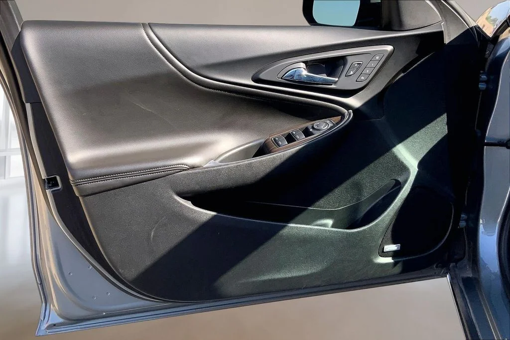 Used 2023 Sterling Gray Metallic Chevrolet LT image 22
