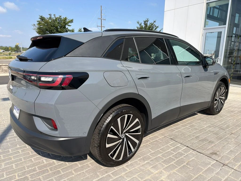 Certified Used 2025 Gray Volkswagen Pro image 7