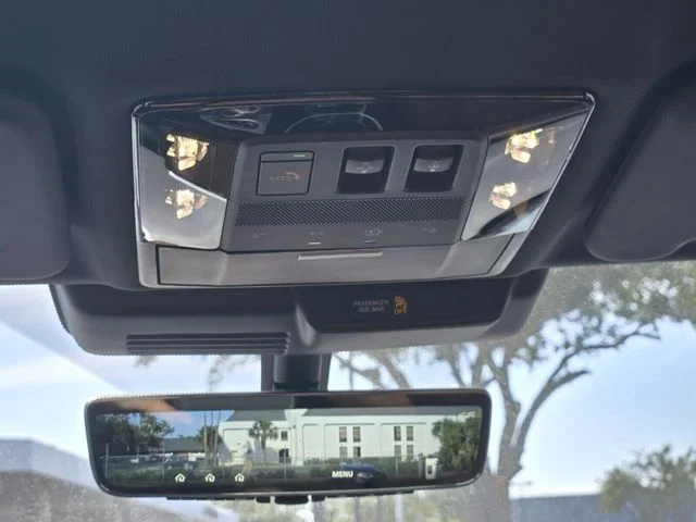 New 2026 Gray Mitsubishi SEL 1.5T 2WD image 11