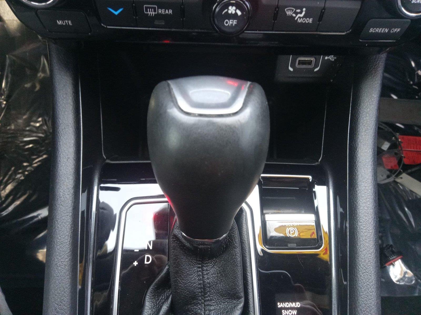 Used 2024 Gray Jeep Latitude 4x4 image 21