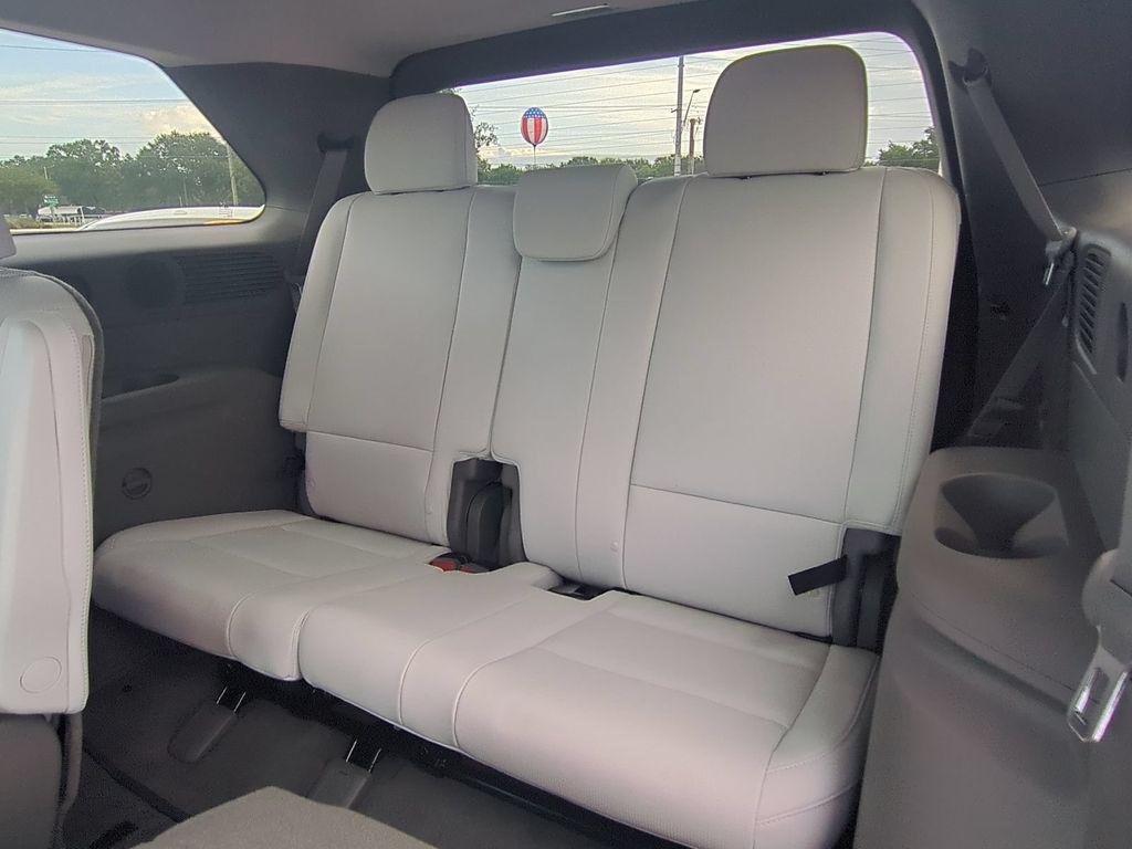 New 2027 Gray Hyundai Blue SEL 7P image 18