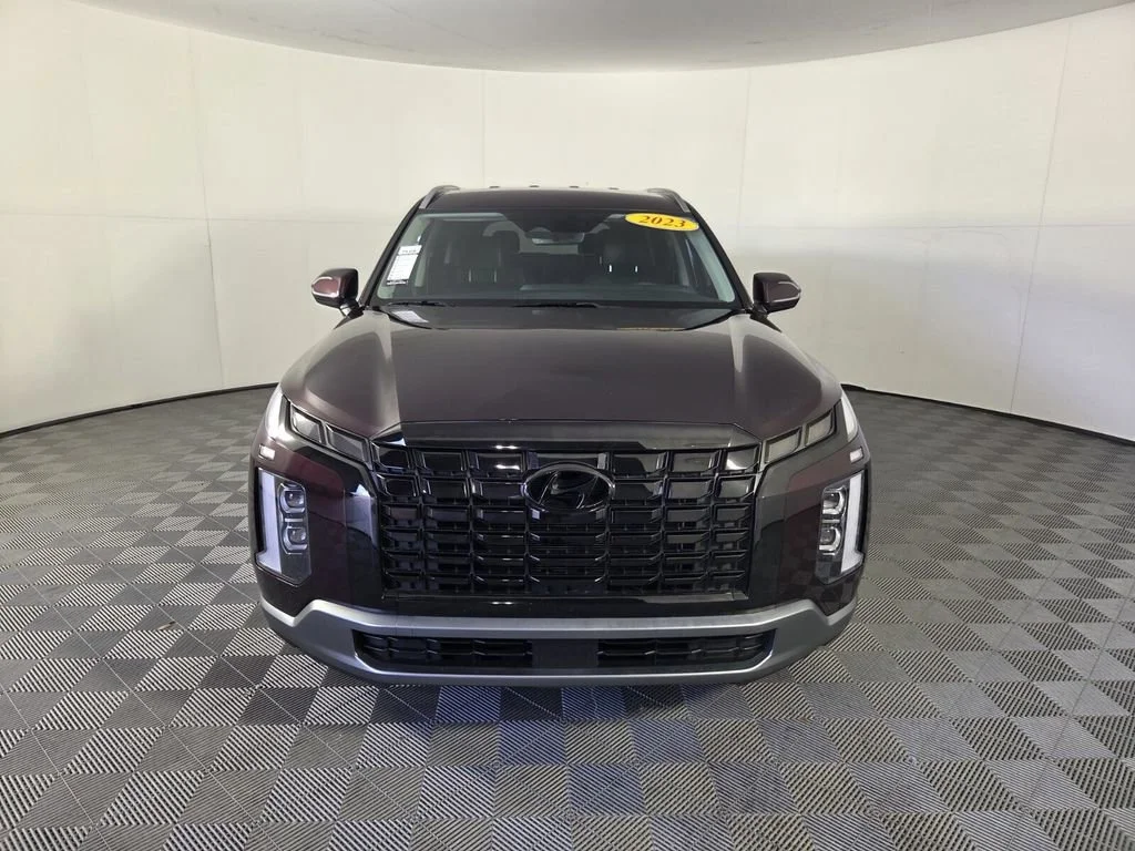 Used 2023 Sierra Burgundy Hyundai SEL image 3