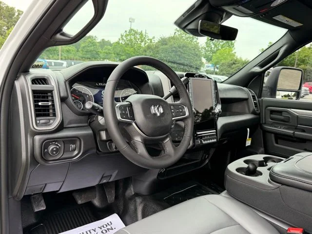 2026 RAM 3500 Chassis Tradesman - Photo 16