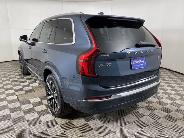 2025 Volvo XC90 Core - Photo 6