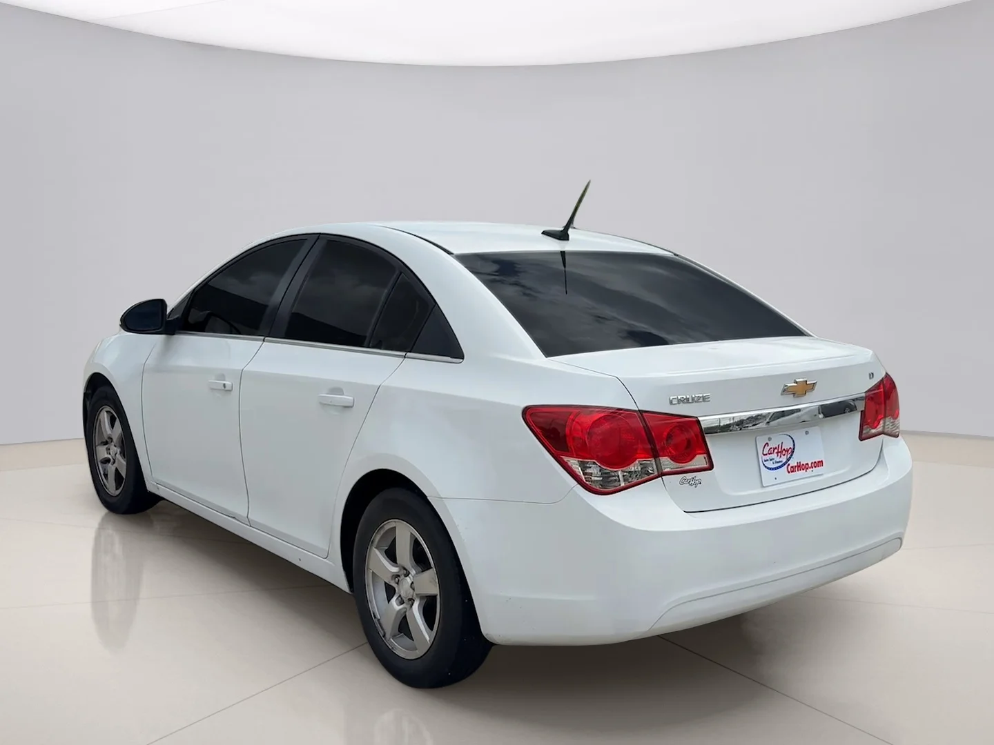 Used 2013 White Chevrolet 1LT image 4