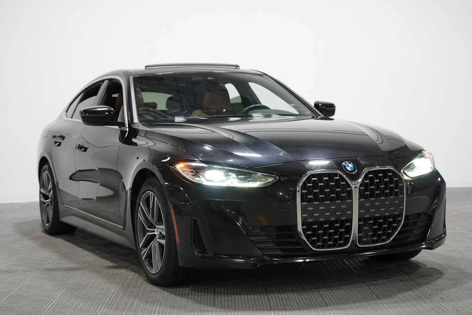 Used 2022 Black Sapphire Metallic BMW 430i image 3