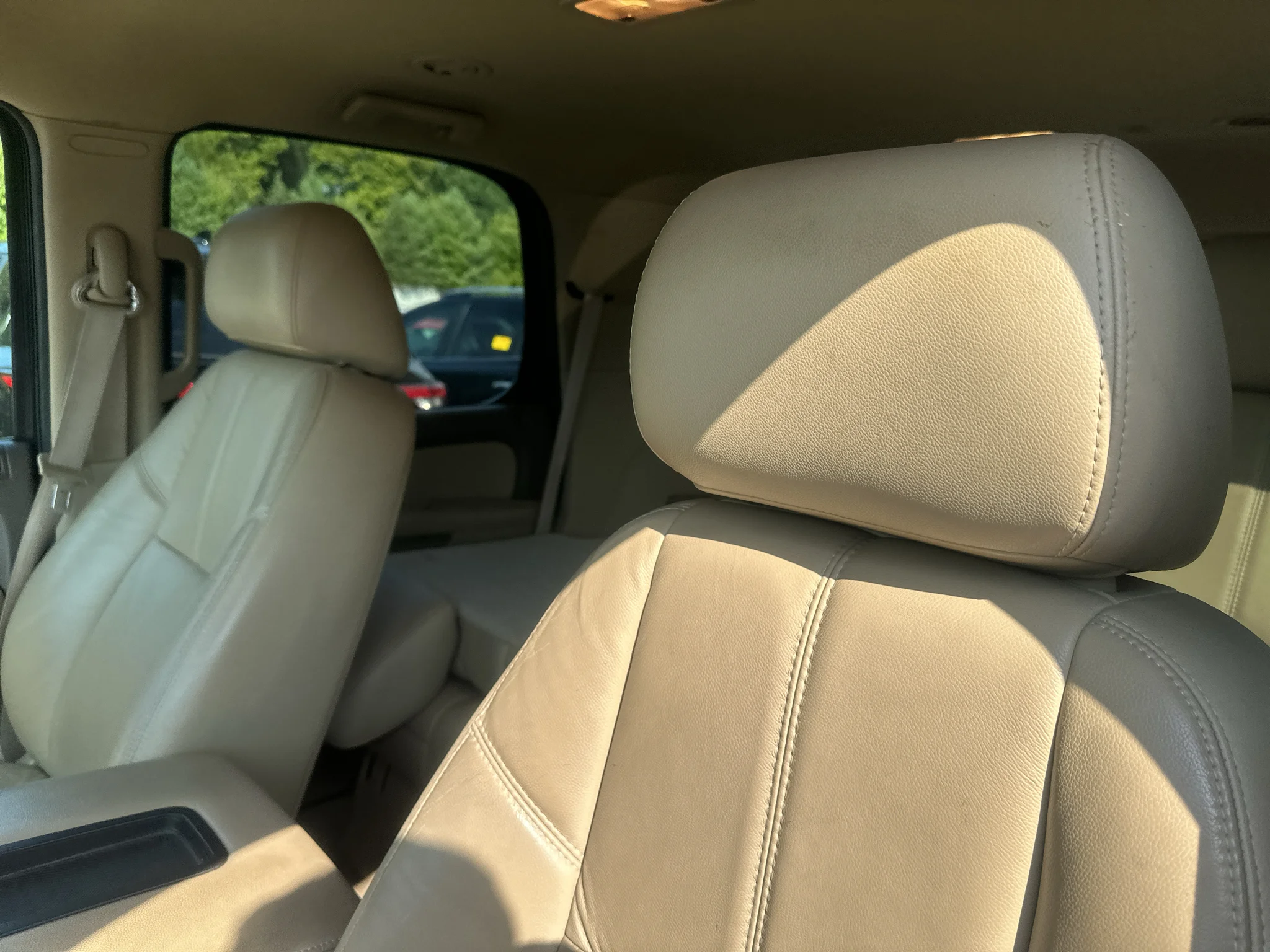 Used 2011 Taupe Gray Metallic Chevrolet LT image 6