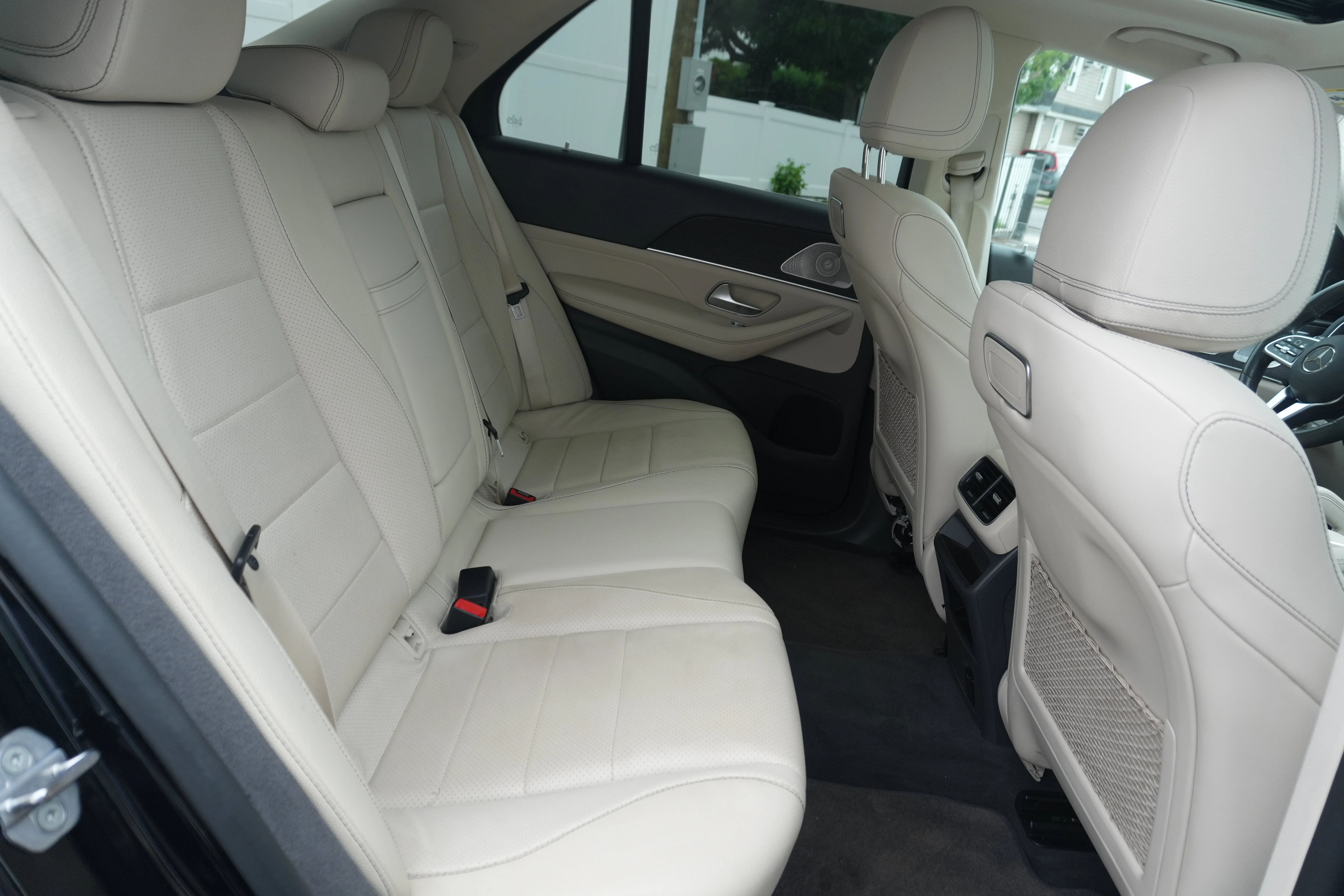 Used 2020 Black Mercedes-Benz GLE 350 image 29