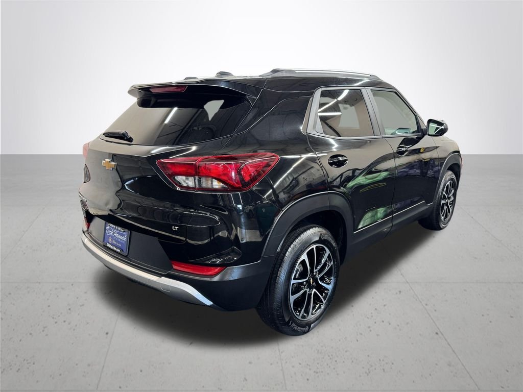 Used 2025 Black Metallic Chevrolet LT image 7