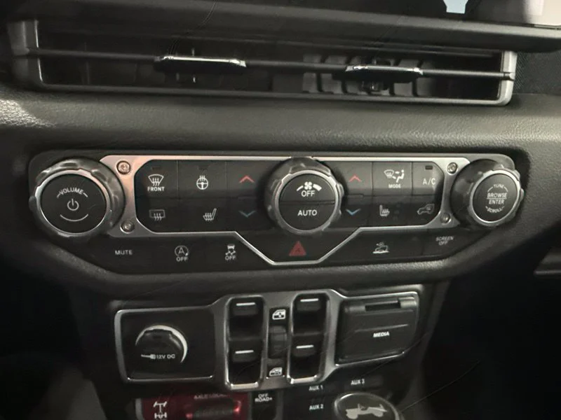 New 2026 Bright White Clearcoat Jeep  image 23