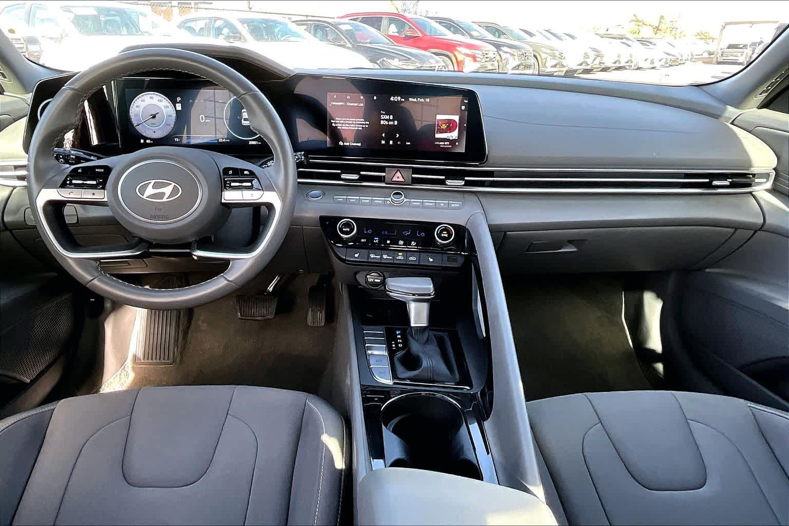 Used 2025 Ultimate Red Hyundai SEL Convenience image 16