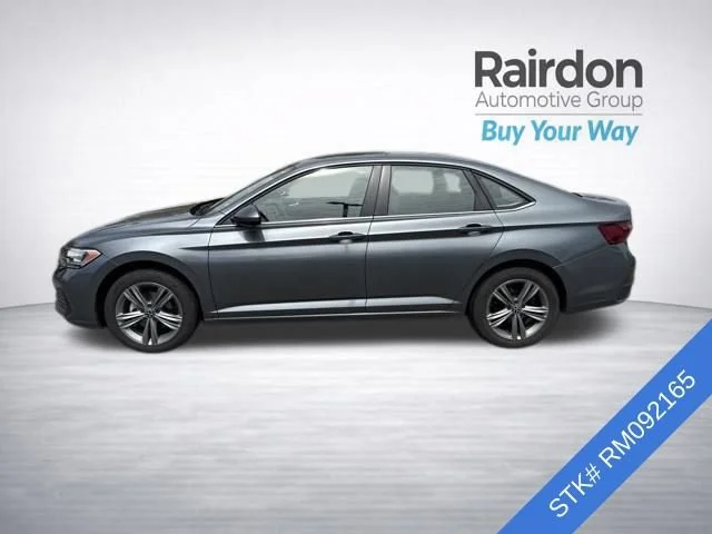 Used 2024 Platinum Gray Metallic Volkswagen SE image 4