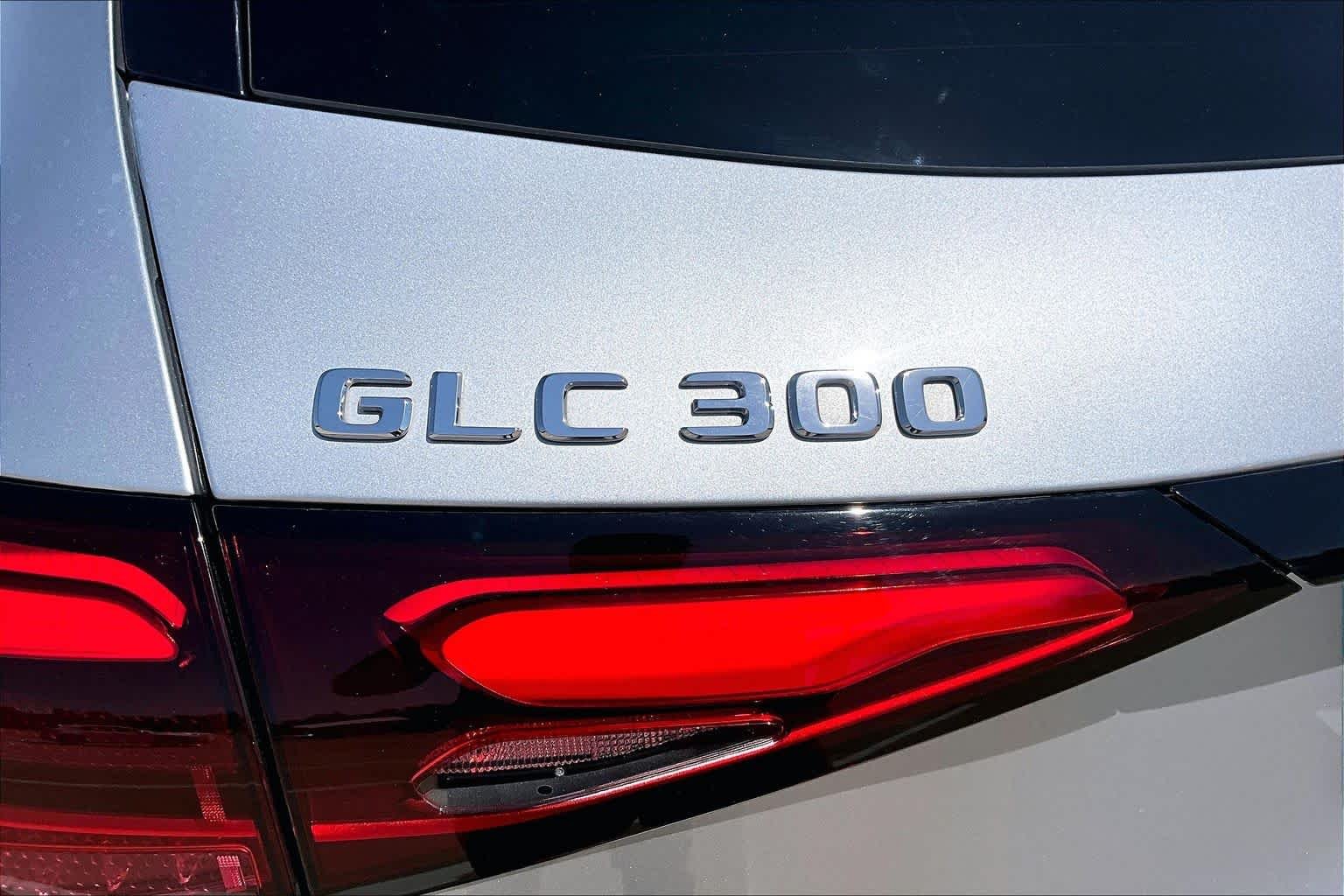 Used 2023 Cirrus Silver Metallic Mercedes-Benz GLC 300 image 10