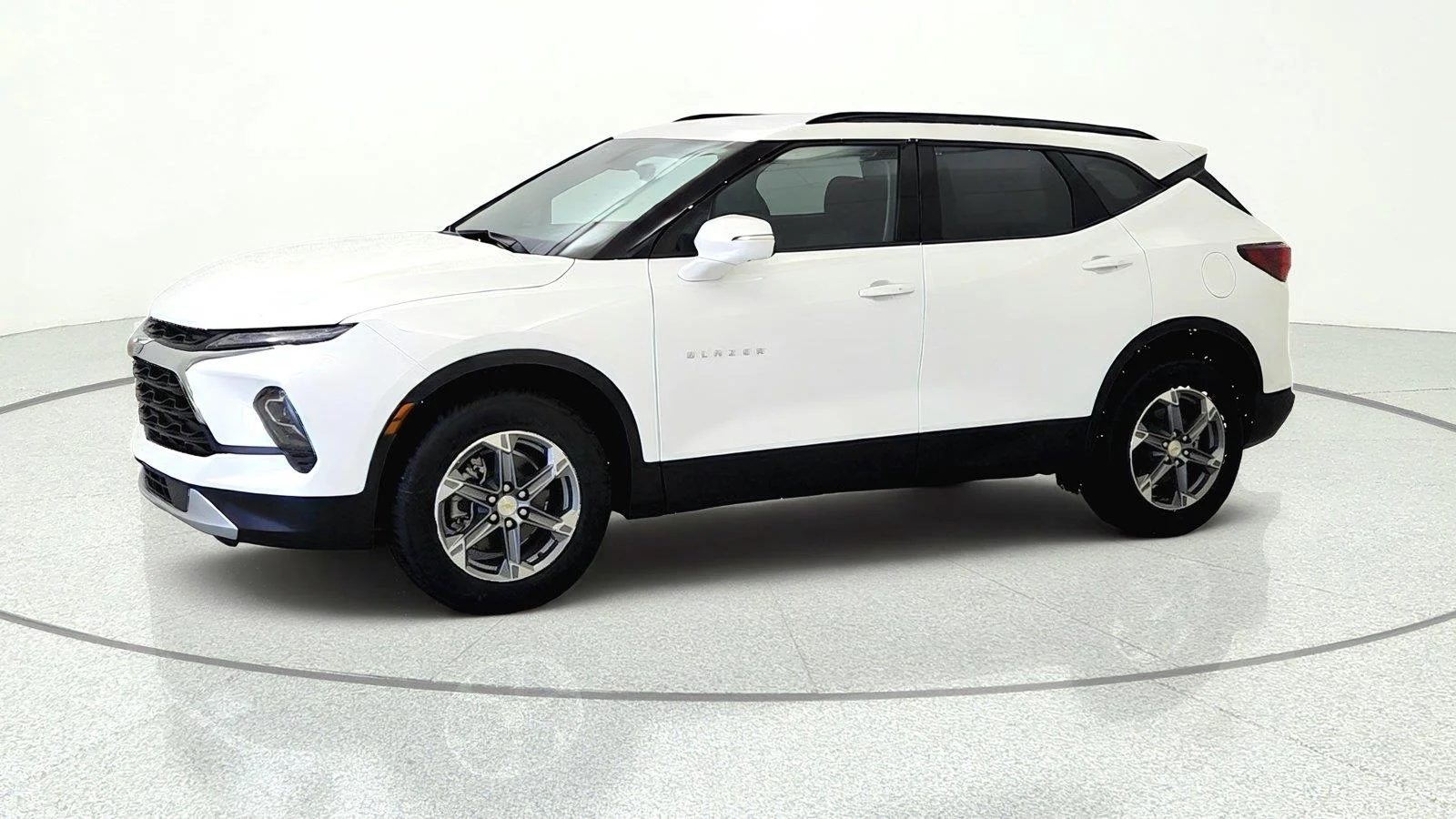 New 2026 Summit White Chevrolet 3LT image 3