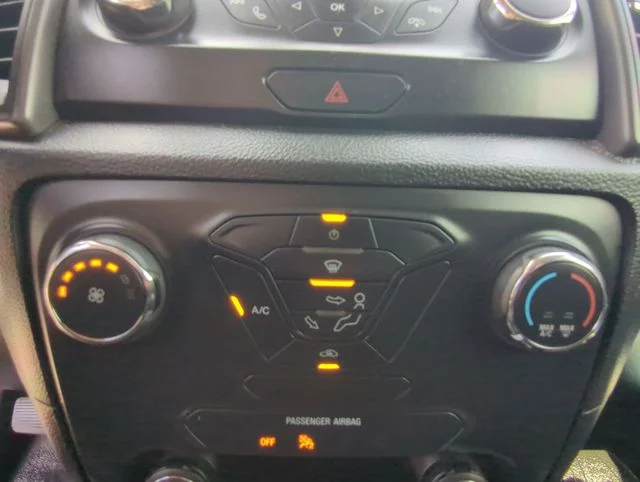 Used 2020 White Ford XL image 18