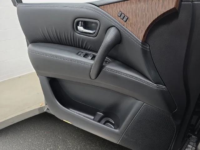 Used 2019 Gun Metallic Nissan Platinum image 26