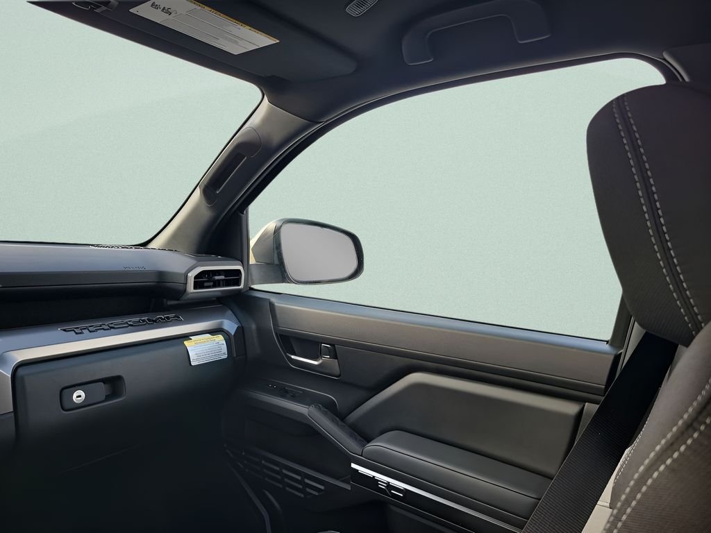 2025 Toyota Tacoma TRD Off Road - Photo 11