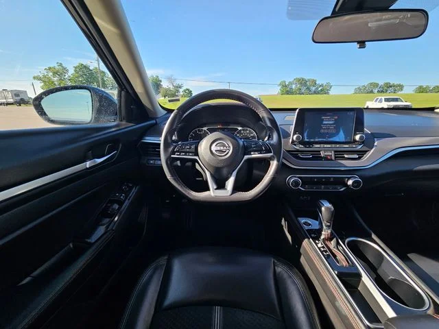 Used 2024 Black Nissan 2.5 SR image 13