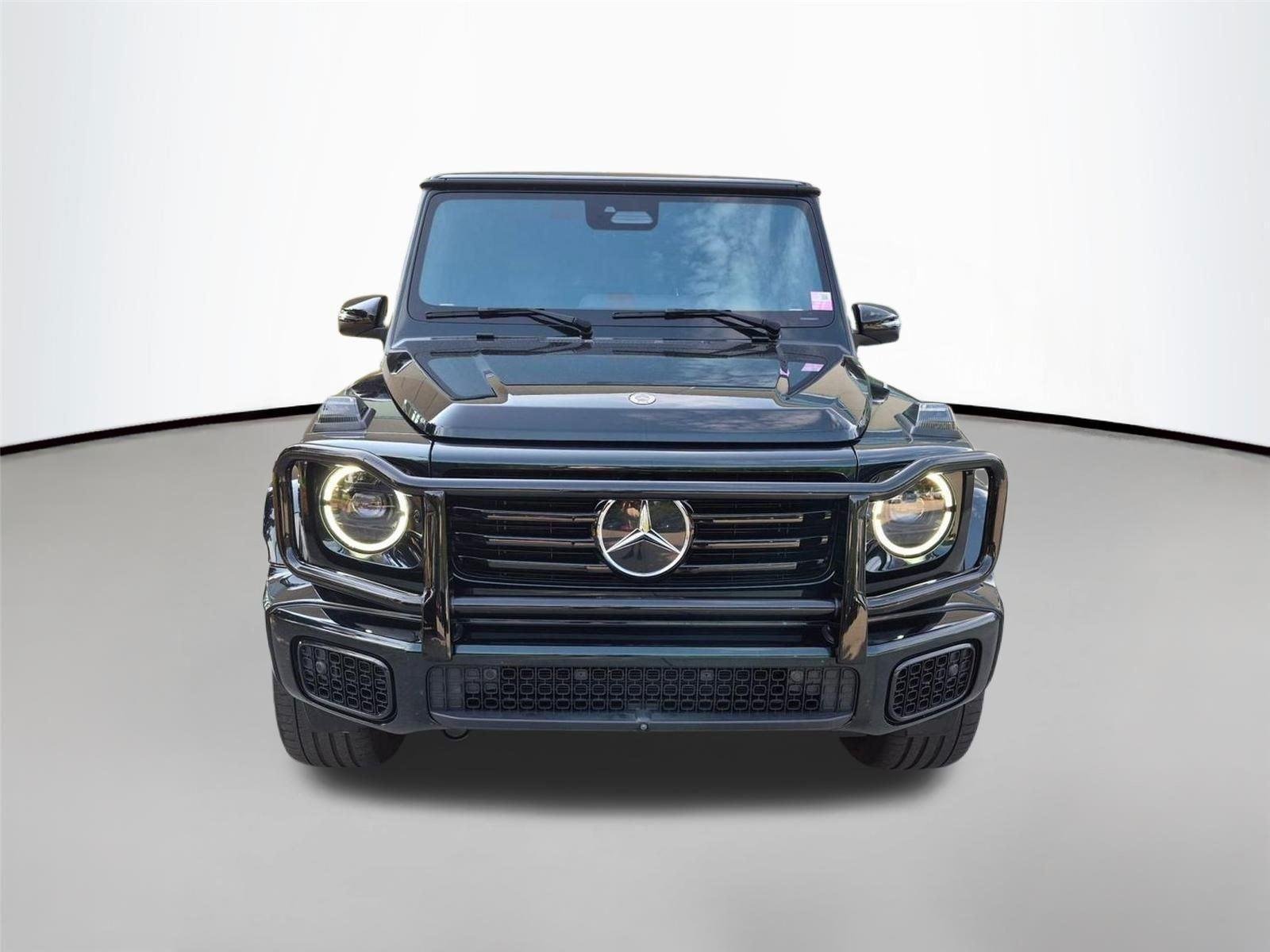 Used 2025  Mercedes-Benz G 550 image 2