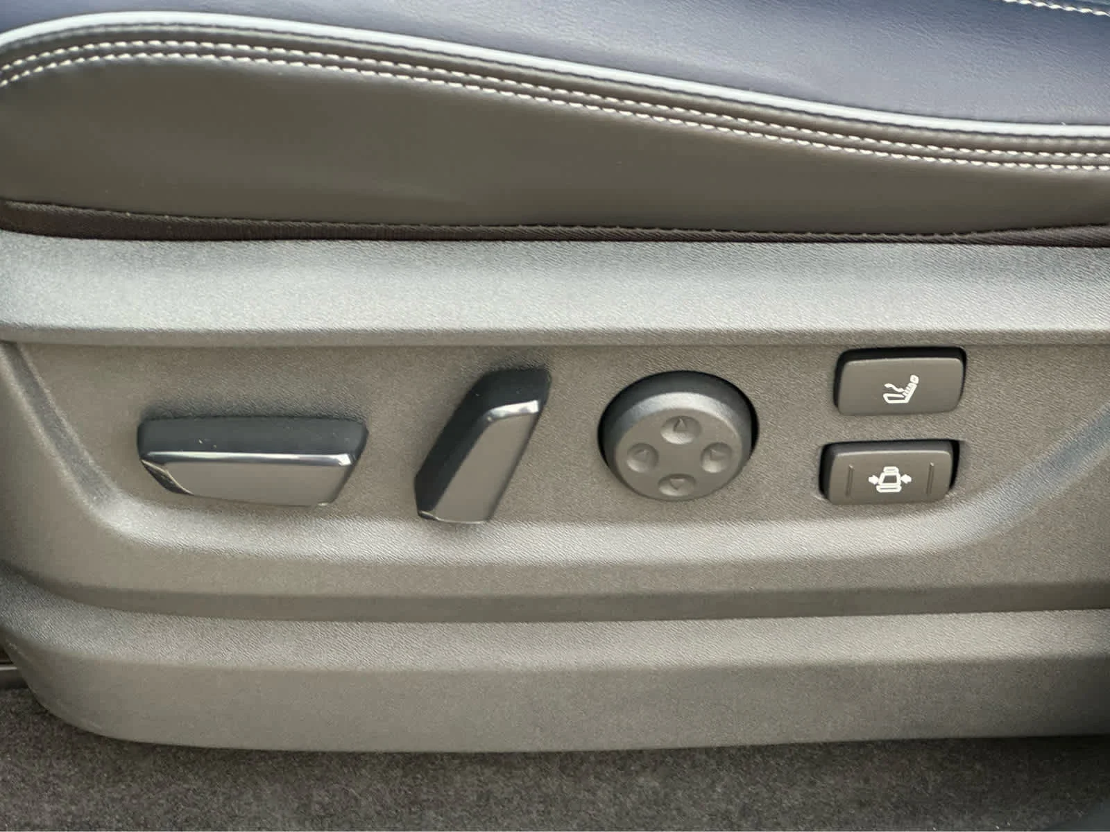 Certified Used 2026 Dynamic Metal INFINITI SPORT image 18