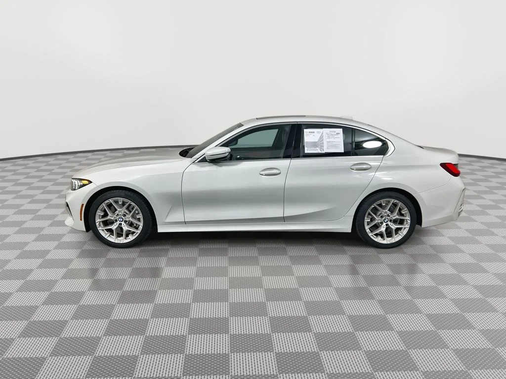 Used 2025 White BMW 330i image 5