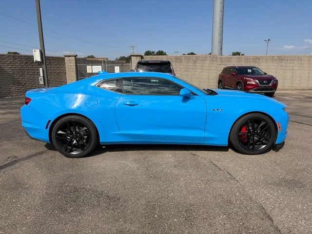 2023 Chevrolet Camaro LT1 - Photo 8