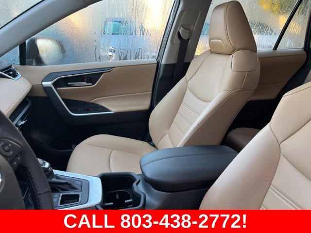 Used 2024  Toyota XLE Premium image 10