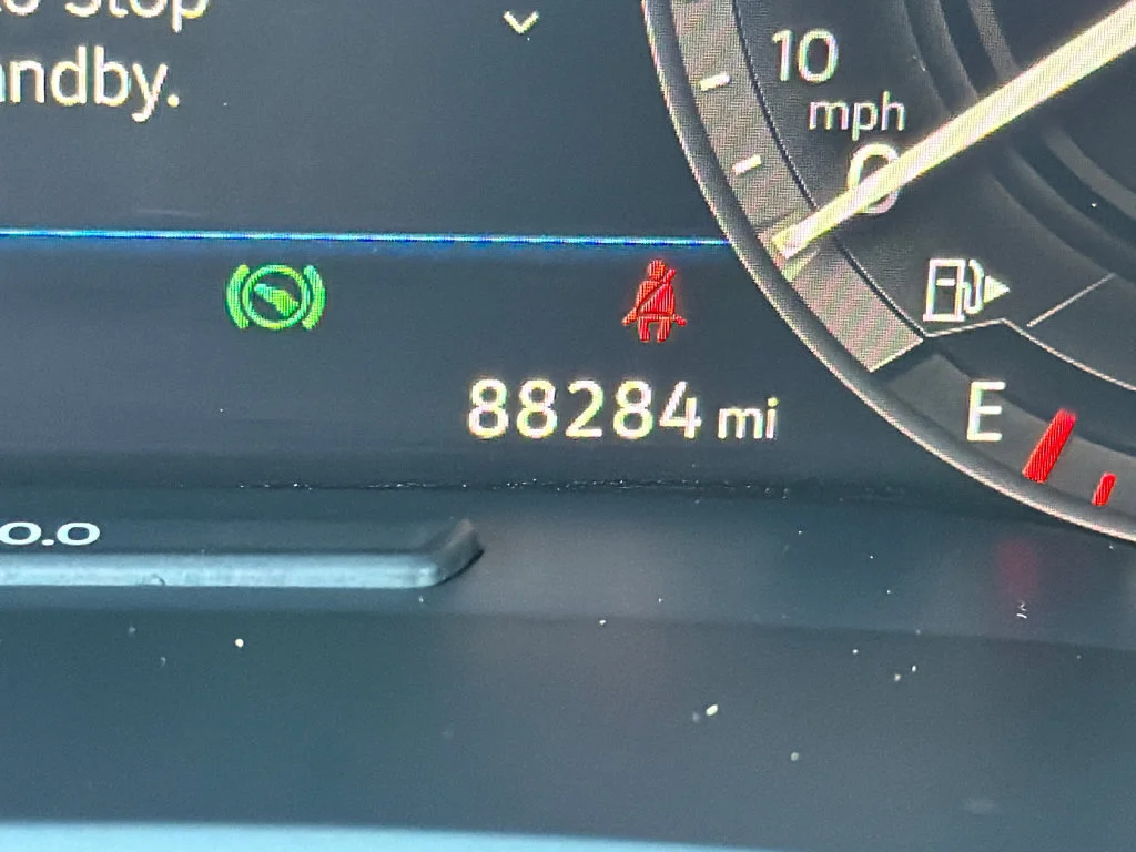 Used 2019 White Volkswagen SEL image 28