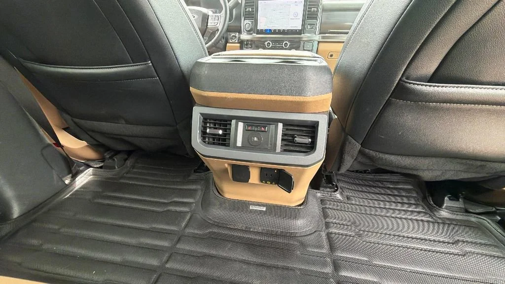 Used 2024 White Ford Lariat image 31